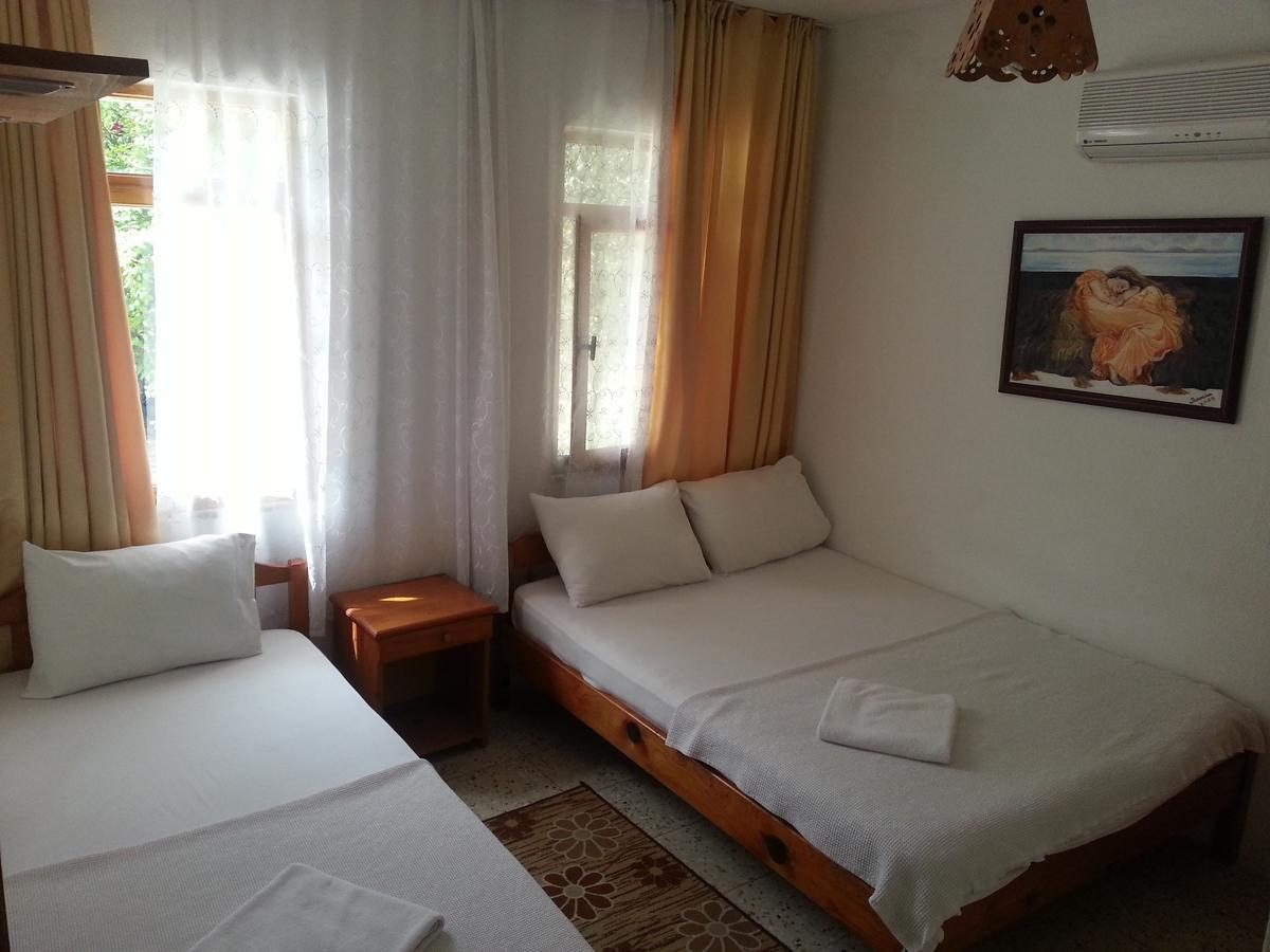 Ferah Hostel Monica'S Place Fethiye Pokoj fotografie