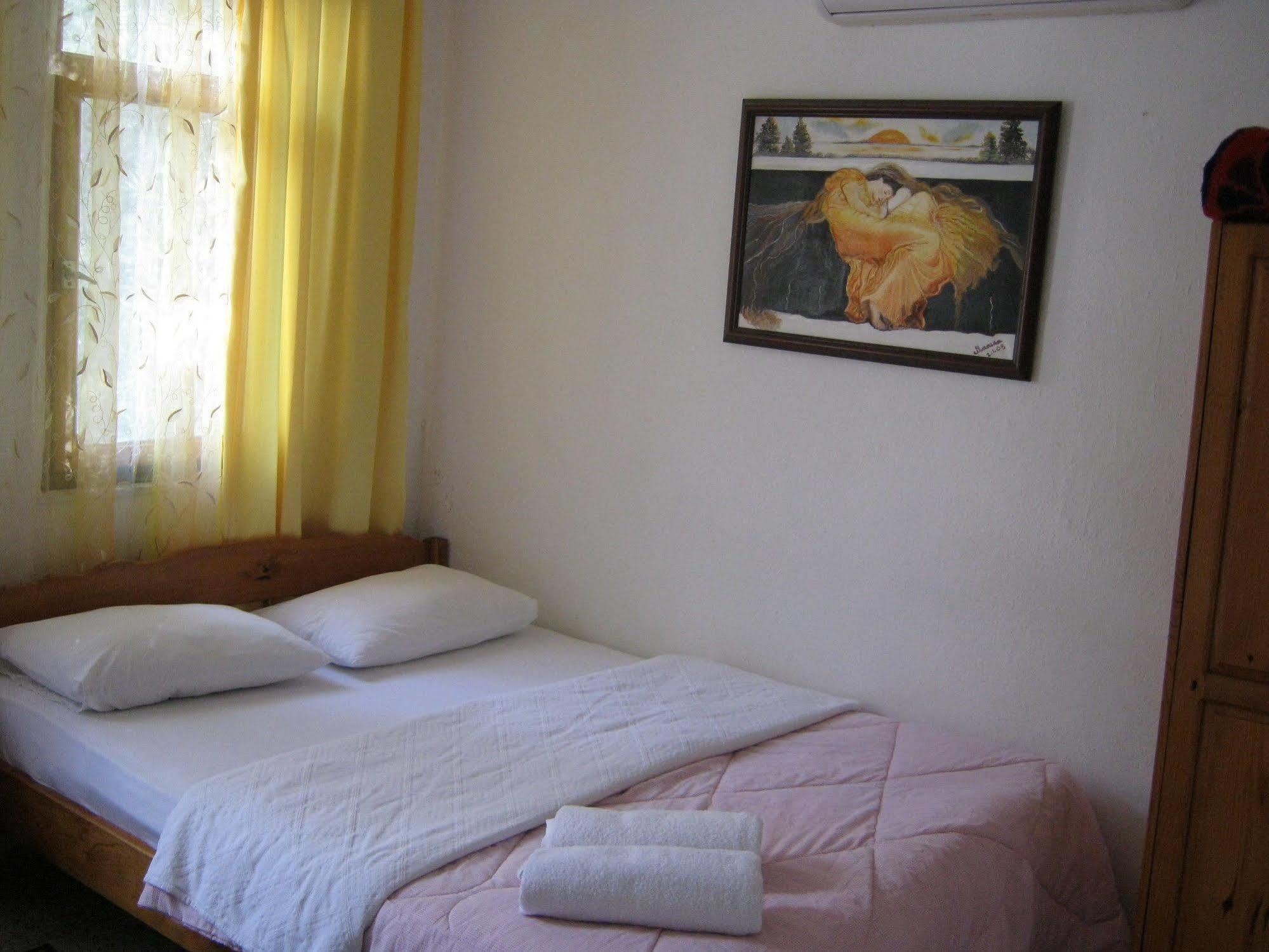 Ferah Hostel Monica'S Place Fethiye Exteriér fotografie