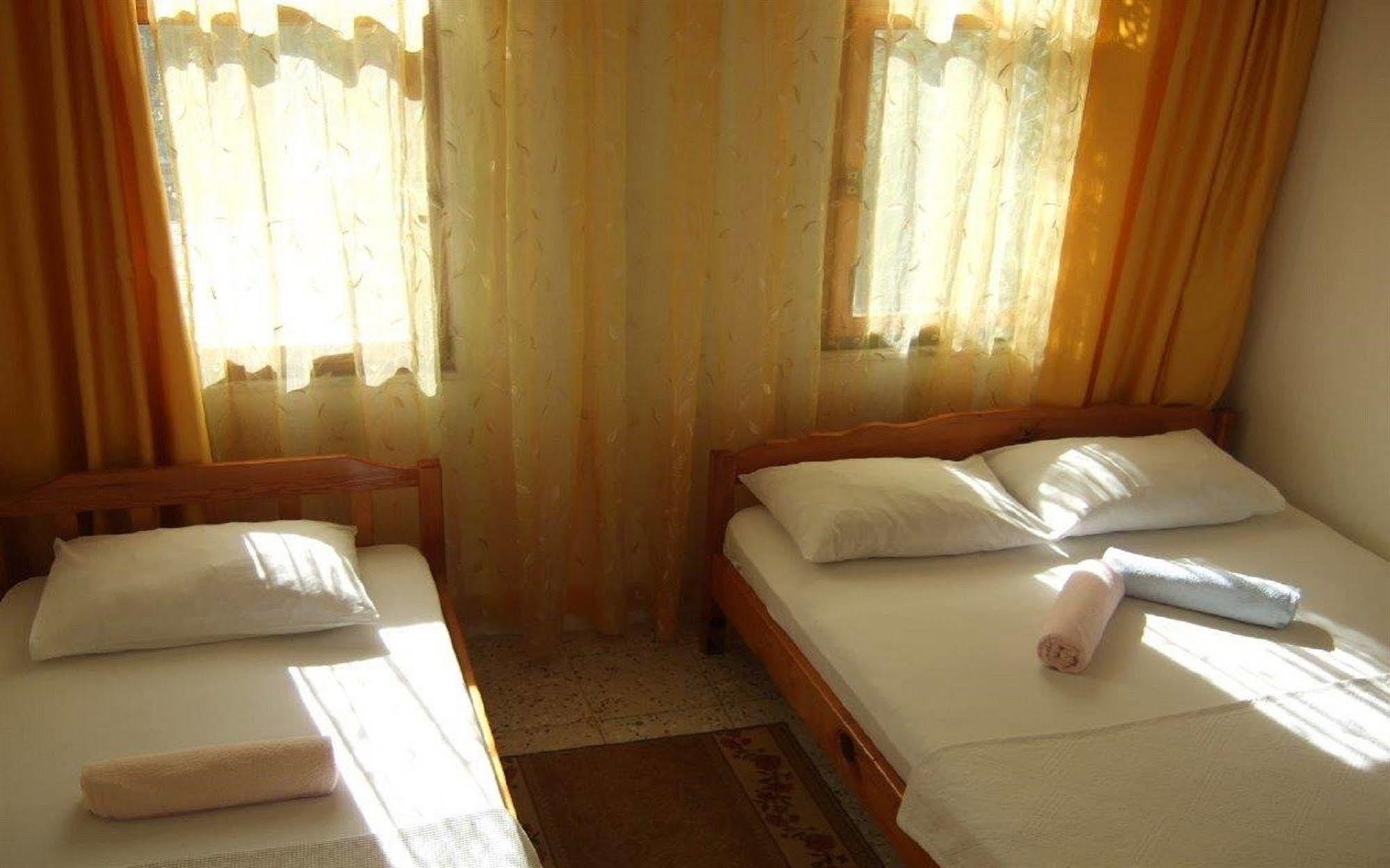 Ferah Hostel Monica'S Place Fethiye Exteriér fotografie