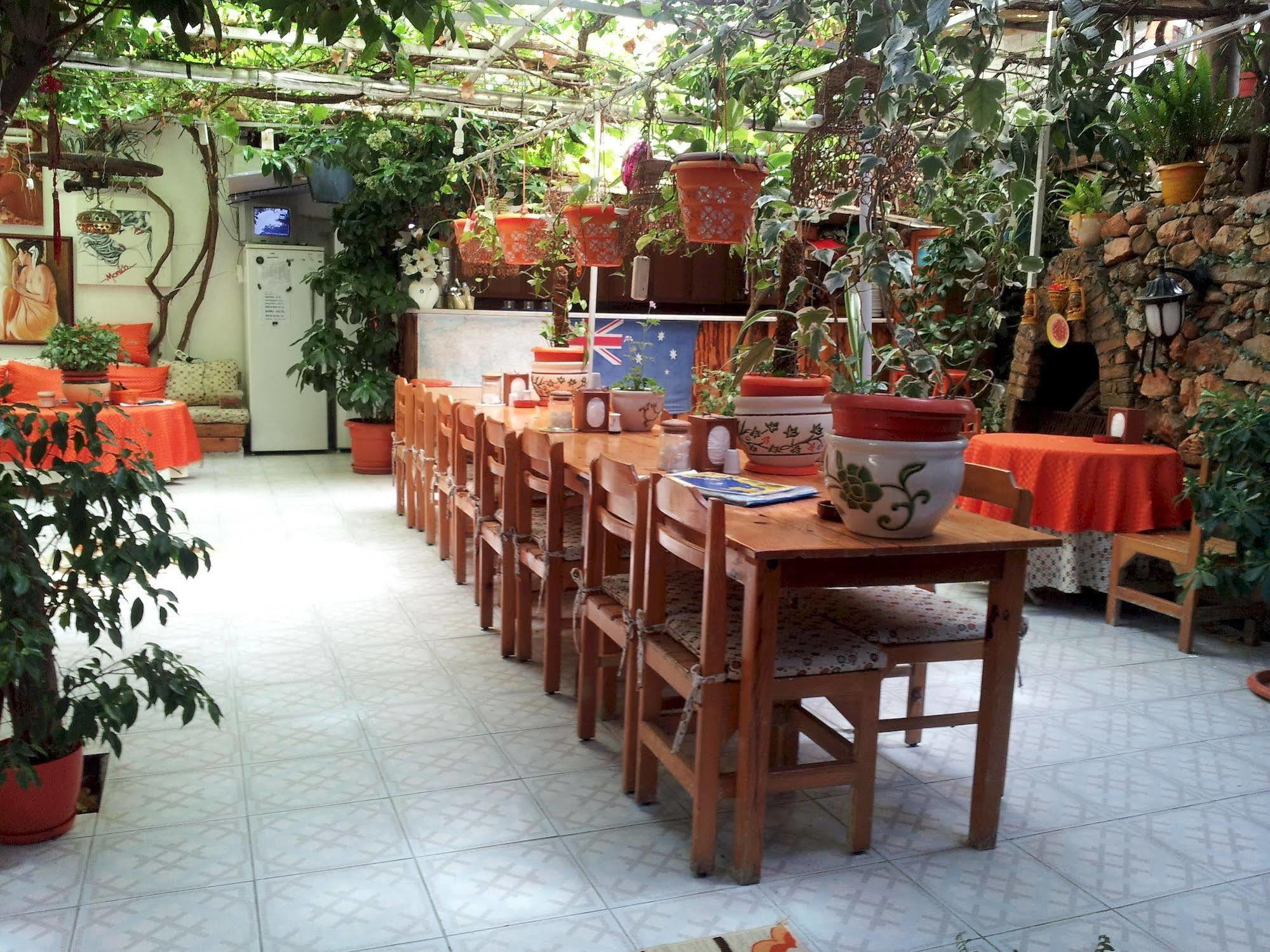 Ferah Hostel Monica'S Place Fethiye Exteriér fotografie