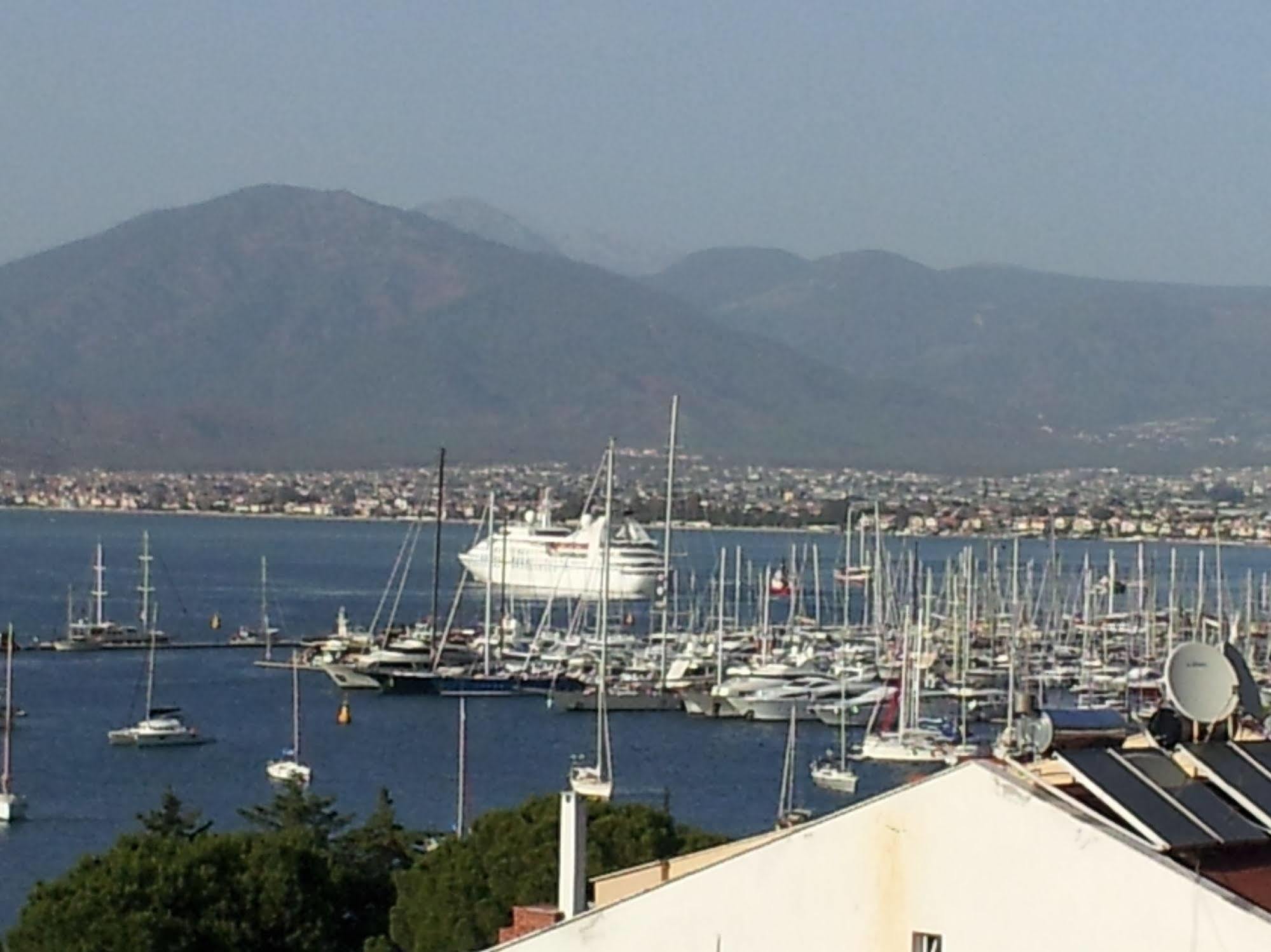 Ferah Hostel Monica'S Place Fethiye Exteriér fotografie